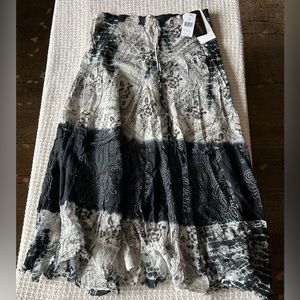COPY - Metrowear women’s peasant skirt black/white size small
